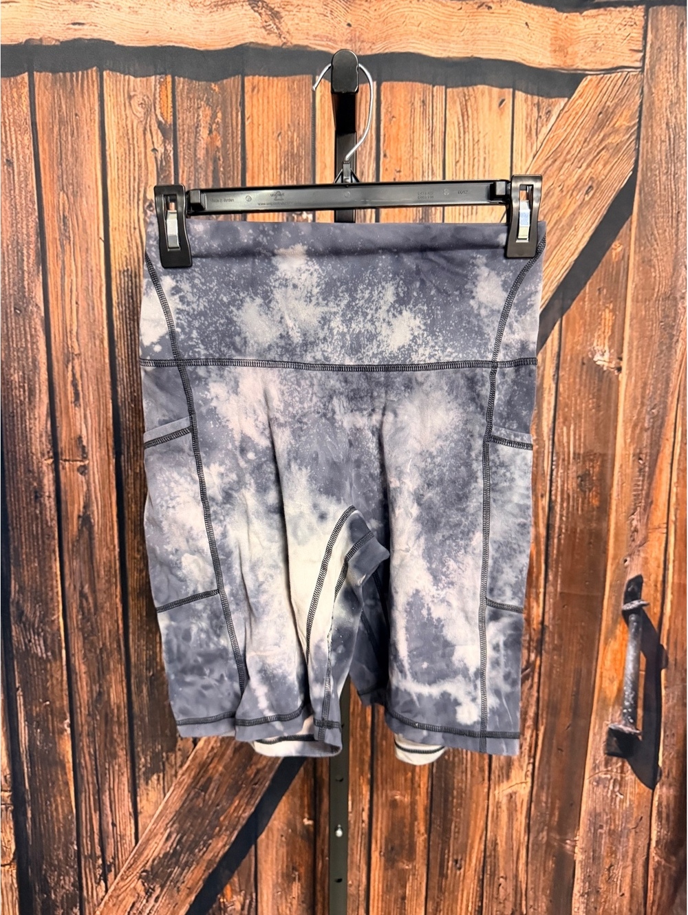 Colorfulkoala Women's Medium Tie-Dye Activewear Shorts